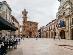 Oviedo city hall square