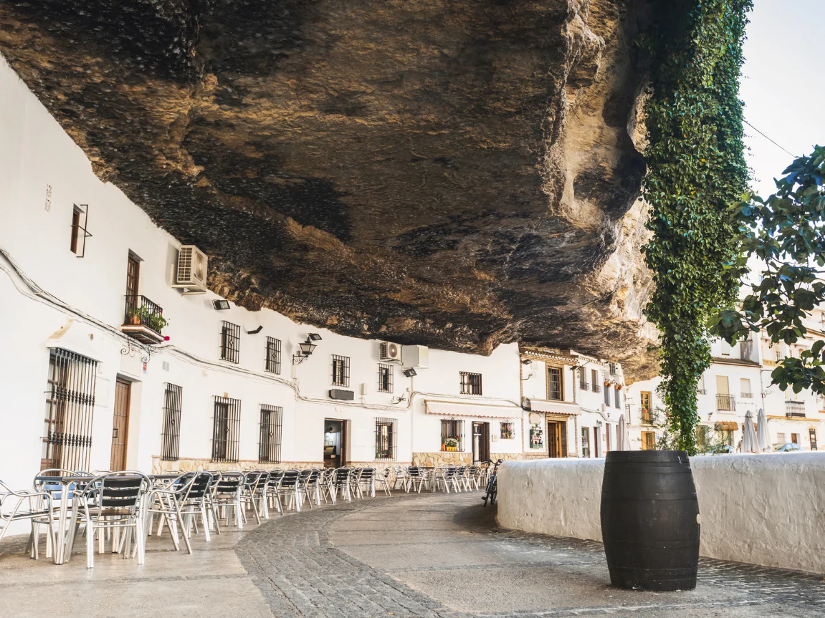 Setenil de Las Bodegas is beautiful