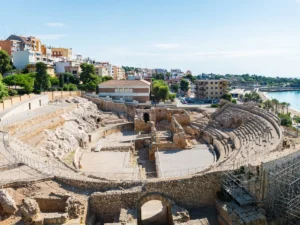 Visit the Roman amphitheatre in Tarragona