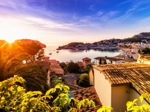 Explore the beautiful town Port De Soller on Mallorca