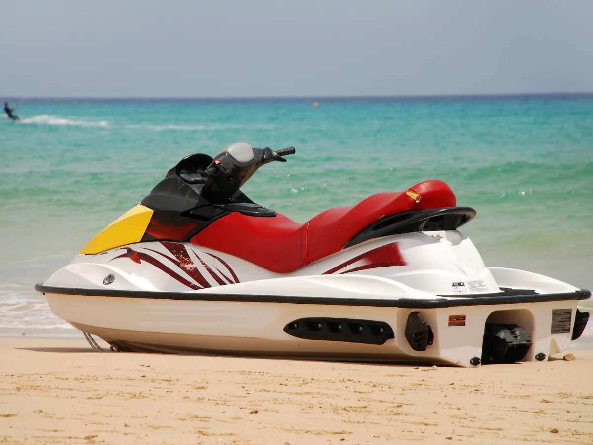 Have fun in Spain by renting a jetski