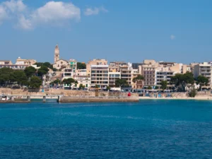 Porto Cristo beach and town center